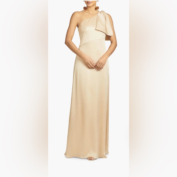 Sachin + Babi Chelsea One-Shoulder Georgette Bias Gown in Champagne Size 6 - Picture 3 of 11